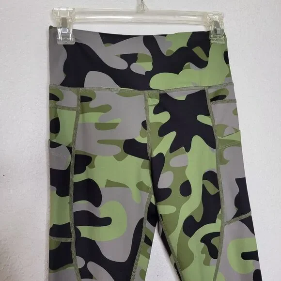 Zyia Active Green Gray Black Camo Light N Tight 7/8 Activewear Leggings Size 4 - Picture 3 of 6